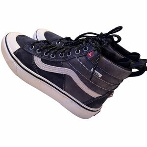 Vans SK8-Hi MTE-2 – Women’s Size 8 🖤